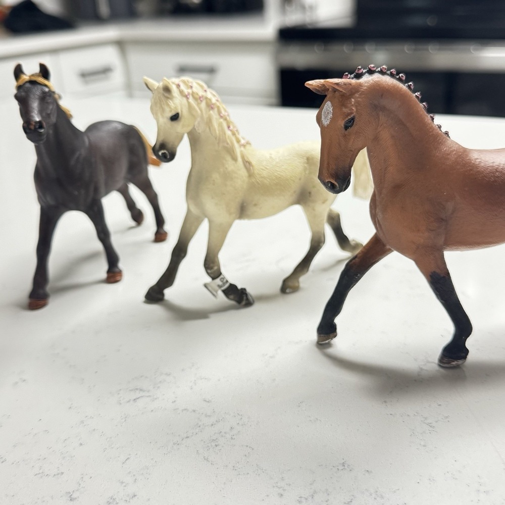 Schleich Pony Horse Lot - Arabian Mare Mustang Stallion Tennessee Walker Mare